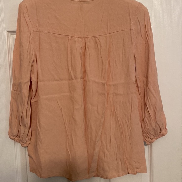 Beautiful top! - Picture 6 of 7